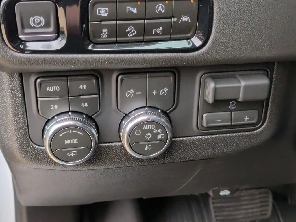 New 2026 Glacier White Tricoat GMC Denali image 17
