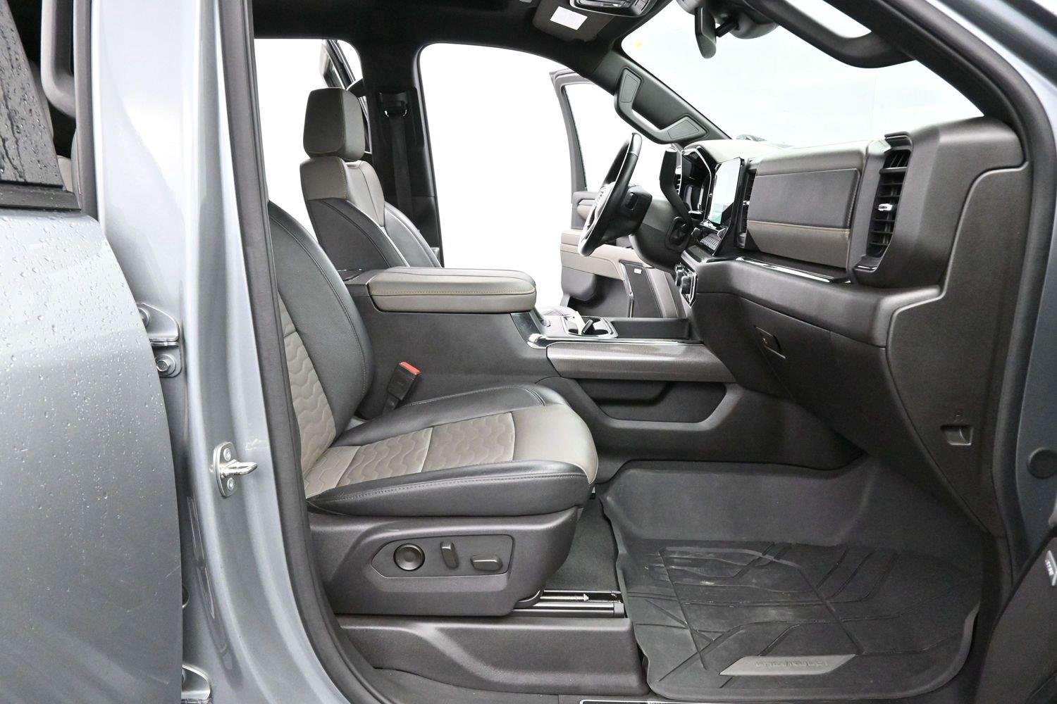 Used 2024 Sterling Gray Metallic Chevrolet ZR2 image 29