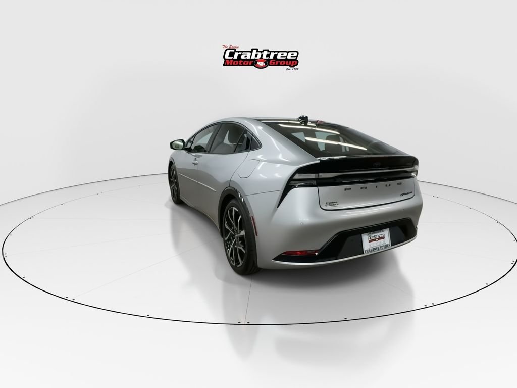 Used 2023  Toyota XSE image 6