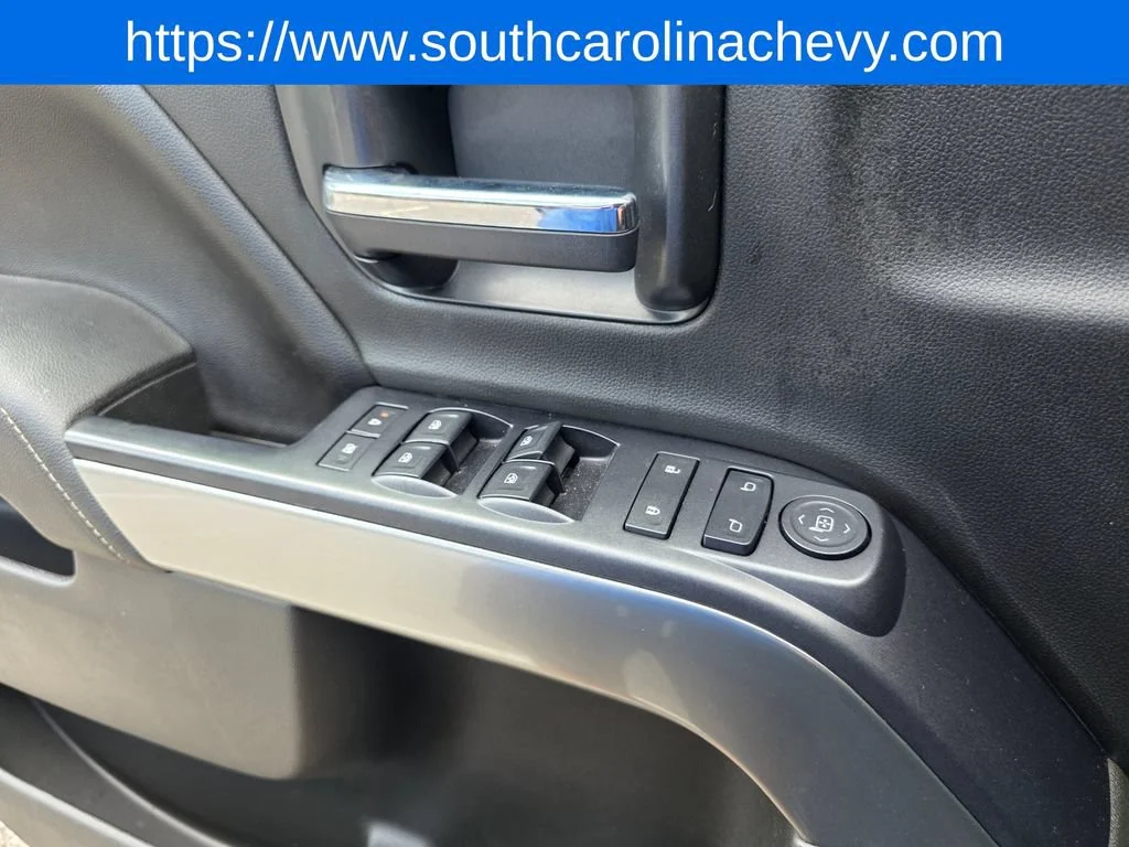 Used 2015 DEEP OCEAN BLUE METALLIC Chevrolet LT image 14