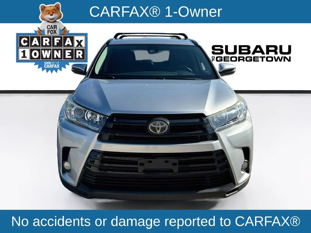 Used 2018 Silver Toyota SE image 2