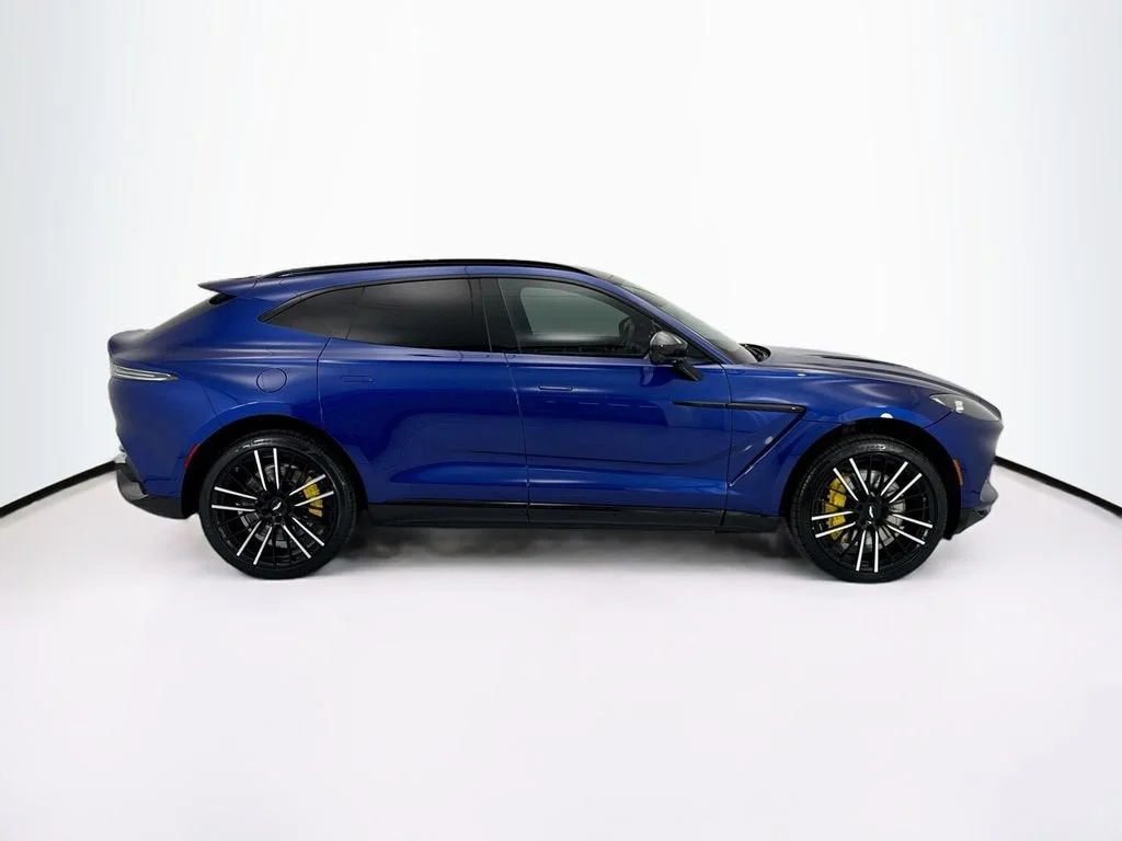 Used 2023 Total price does not include government fees, titling fee, taxes, and any finance charges. Price is Aston Martin  image 4