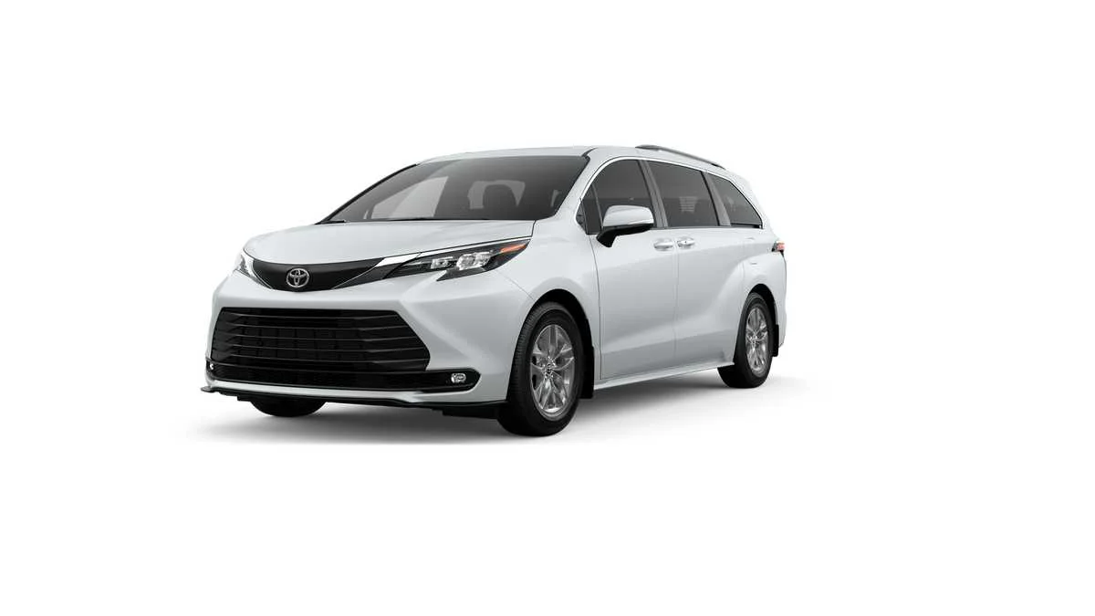 2026 Toyota Sienna XLE 7-Passenger Hybrid FWD's photo