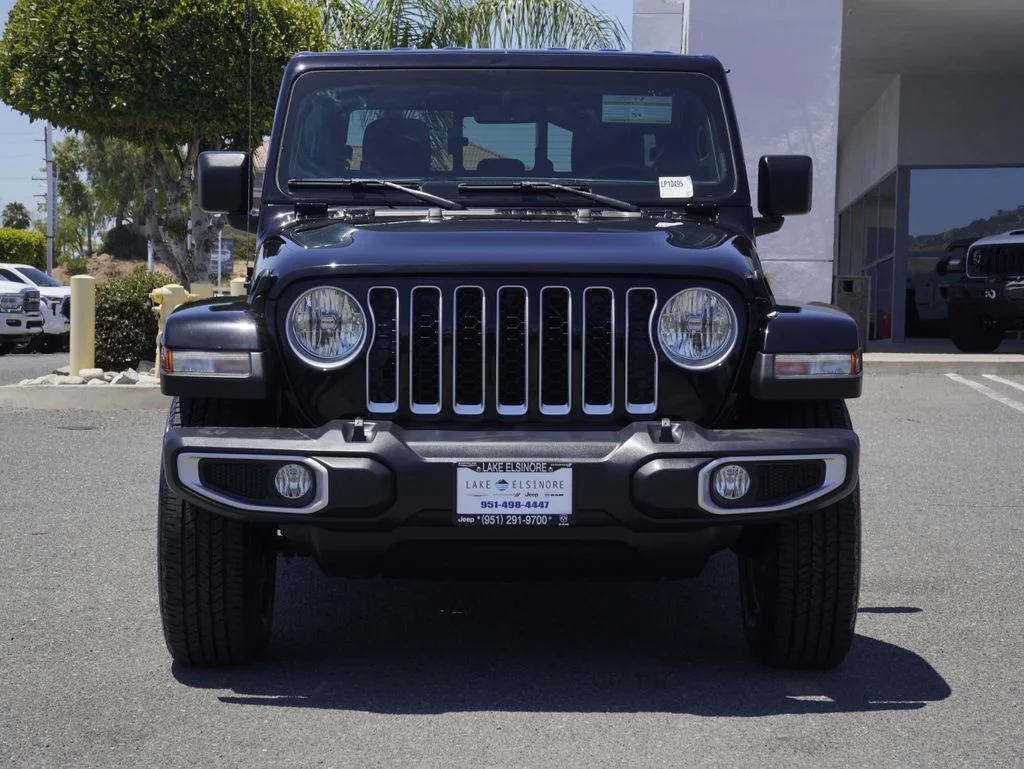 Certified Used 2021 Black Jeep Overland image 8