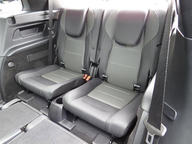 Used 2020 Galaxy Blue Metallic Mercedes-Benz GLB 250 image 12