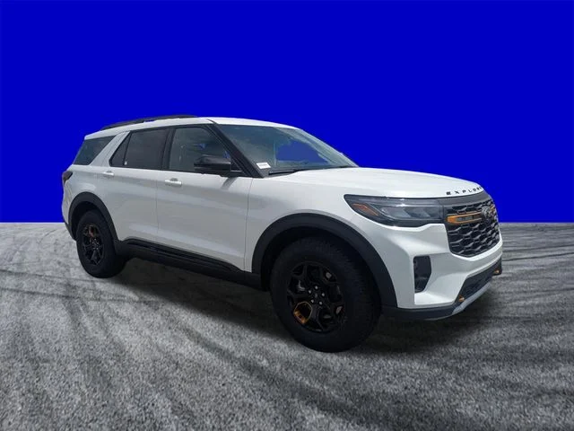 New 2026 Star White Metallic Tri-Coat Ford Tremor® image 2