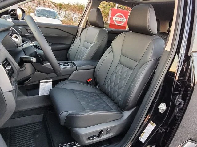 New 2026 Super Black Nissan Platinum image 9