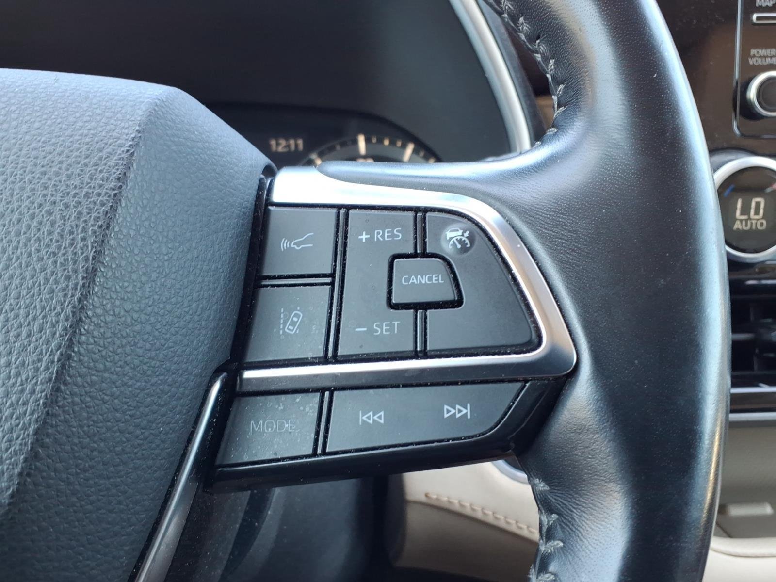 Used 2021 Blizzard Pearl Toyota XLE image 29