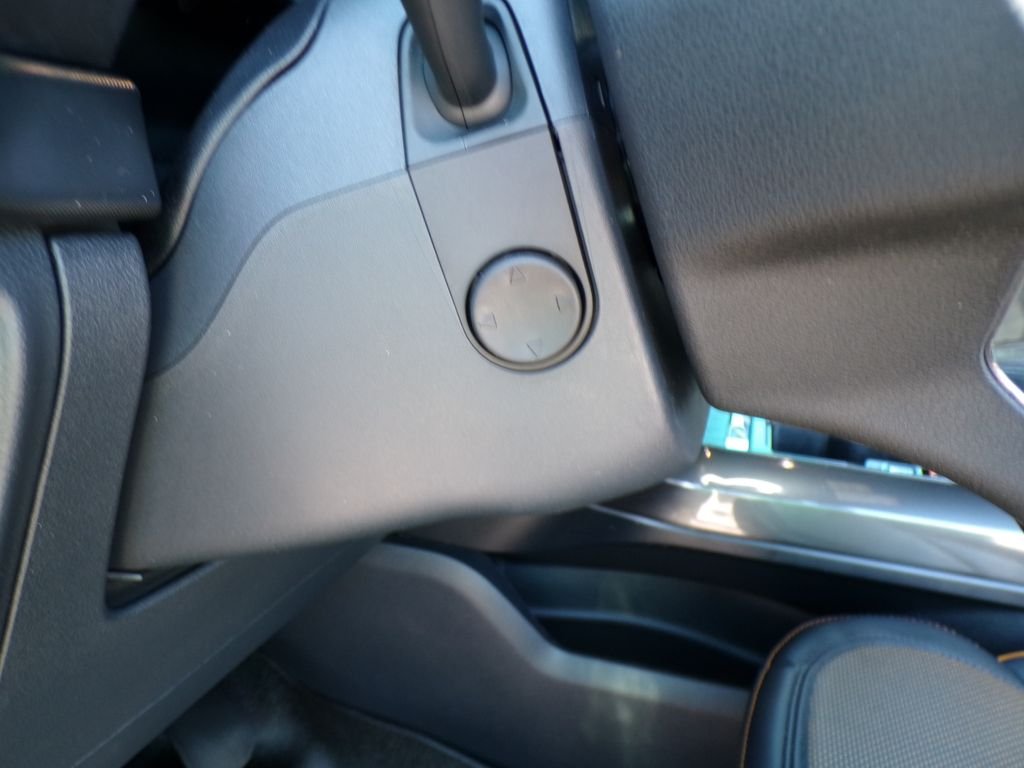 Used 2023 Gray Metallic Ford Tremor image 13