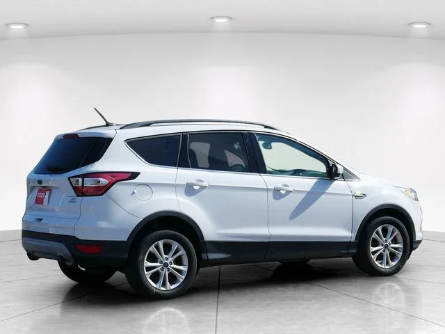 Used 2018 White Ford SE image 5