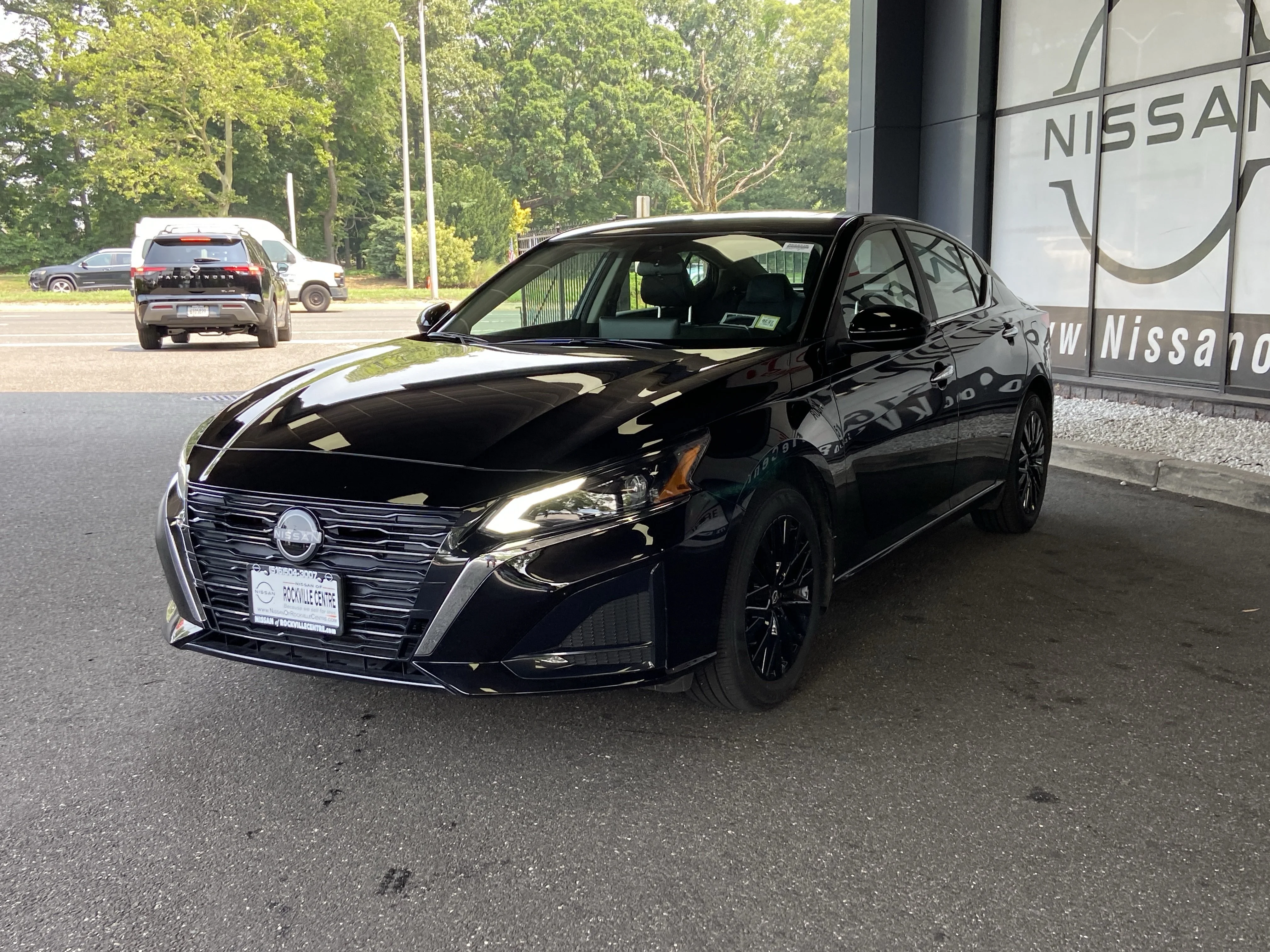 2025 Nissan Altima SV - Photo 8