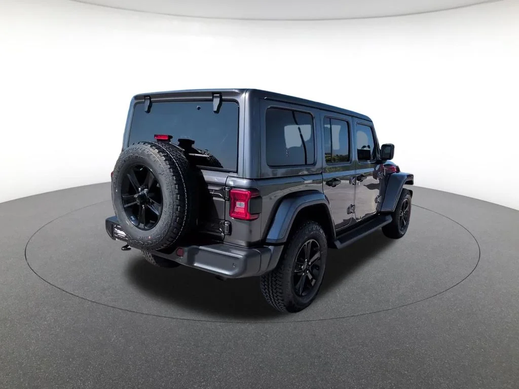 Certified Used 2021 Gray Jeep Unlimited Sahara Altitude image 5