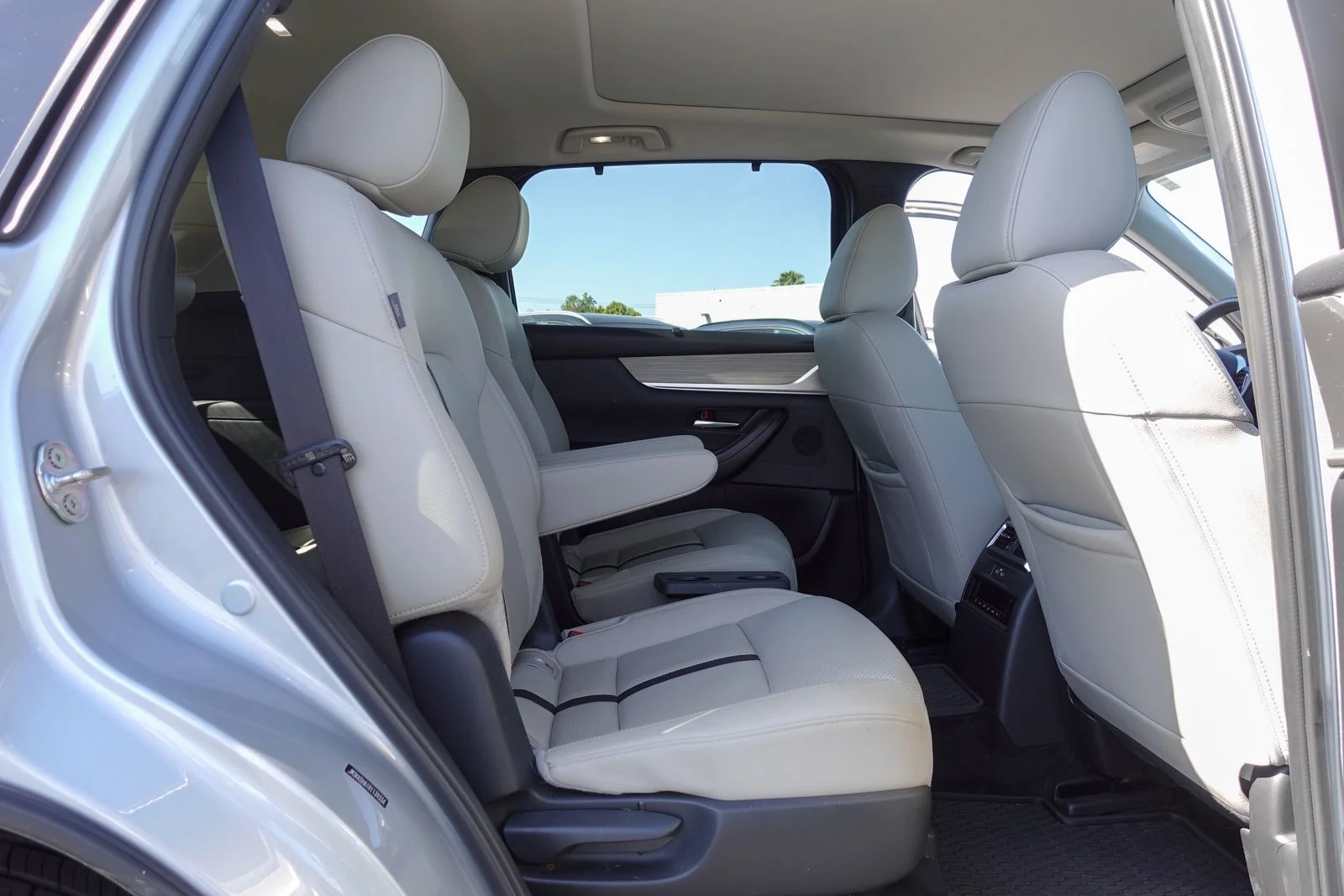Certified Used 2024 Sonic Silver Mazda Premium image 16