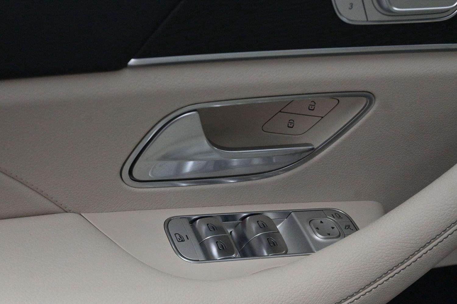 Used 2025 Polar White Mercedes-Benz GLS 450 image 14