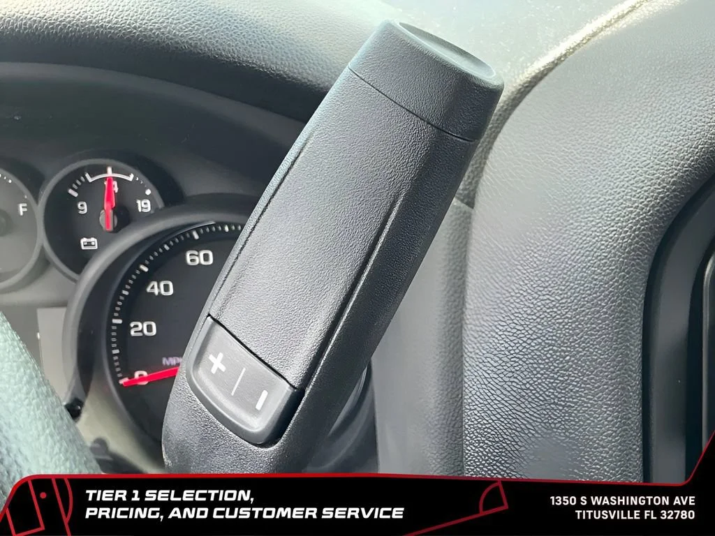 Used 2024 Summit White GMC Pro image 21