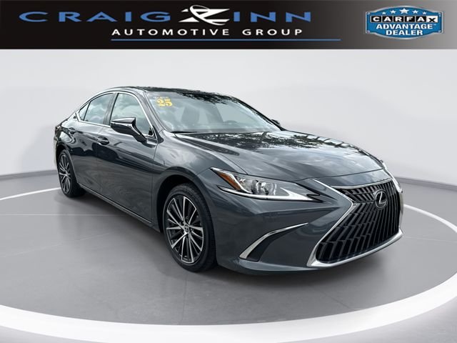 2025 Lexus ES 350 350's photo