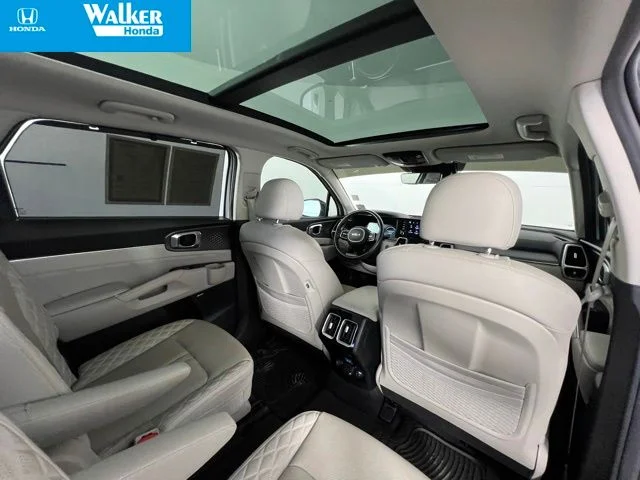Used 2023 White Kia SX-Prestige image 45