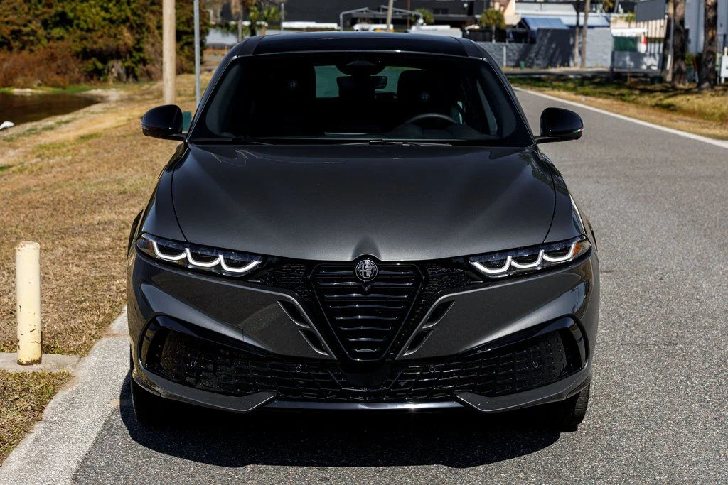 New 2026 Silver Alfa Romeo Sport Speciale image 8