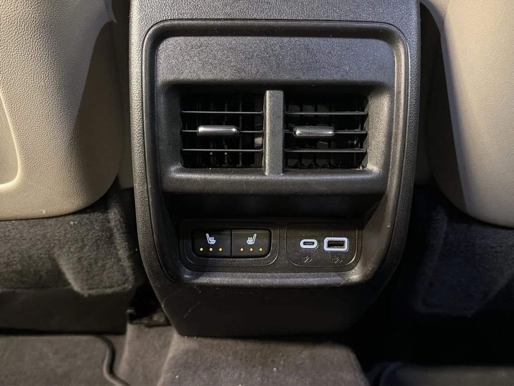 Used 2019 Gray Cadillac Premium Luxury image 18
