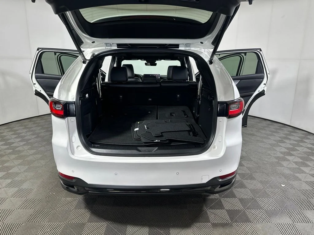 Used 2026 White Mazda 3.3 Turbo S Premium image 21