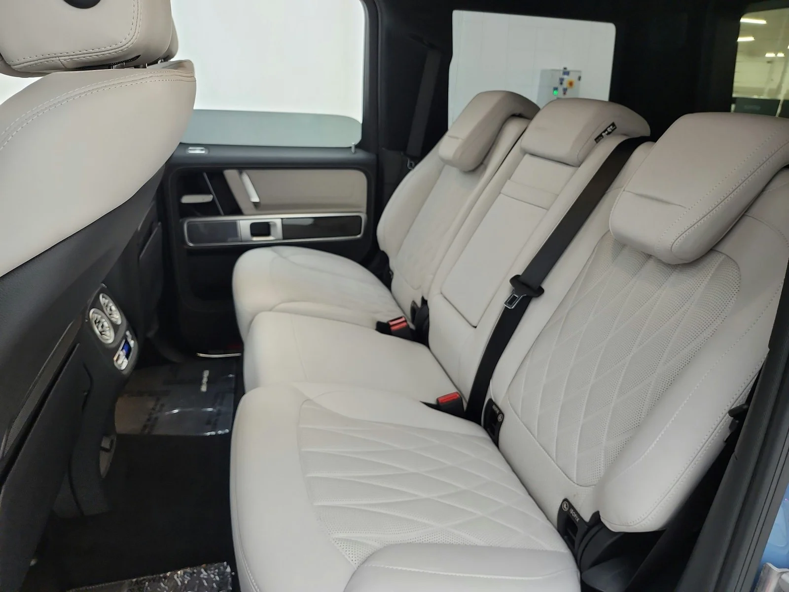 Certified Used 2025 MANUFAKTUR China Blue Non-Metallic Mercedes-Benz AMG® G 63 SUV image 21