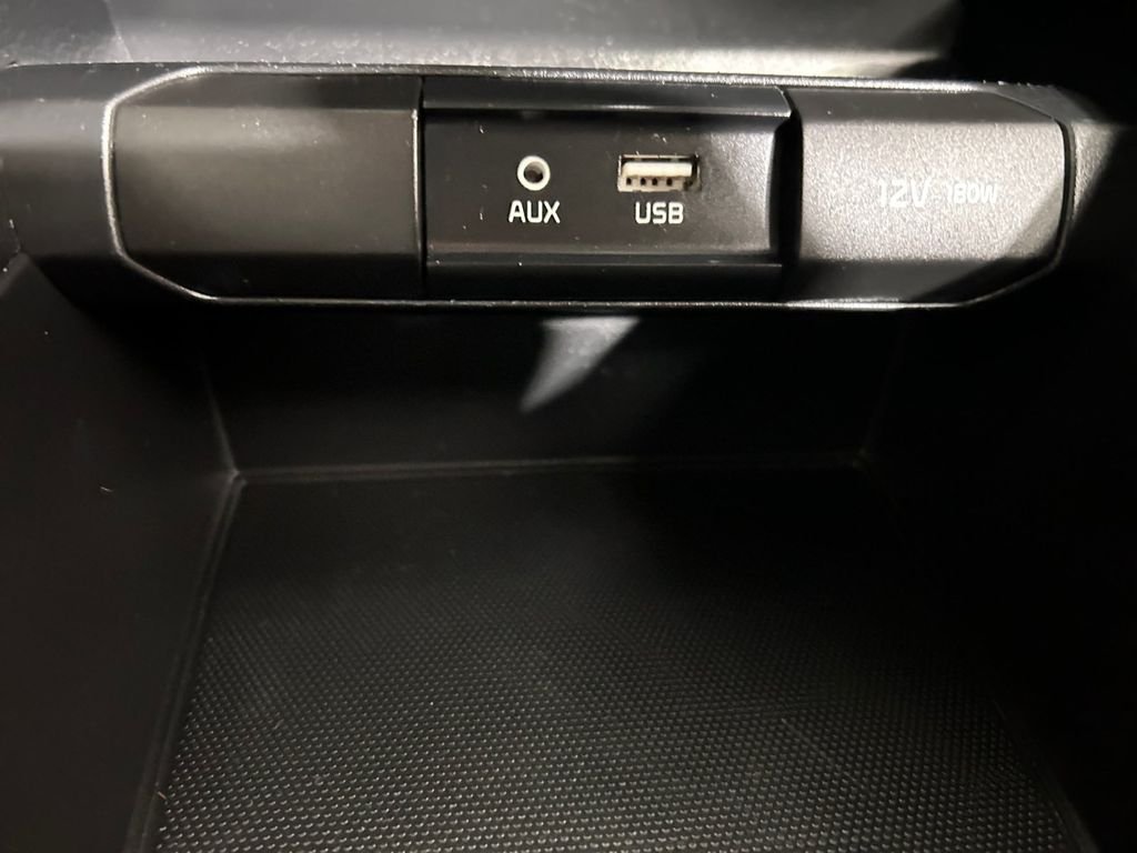 Used 2019 Silver Kia S image 30