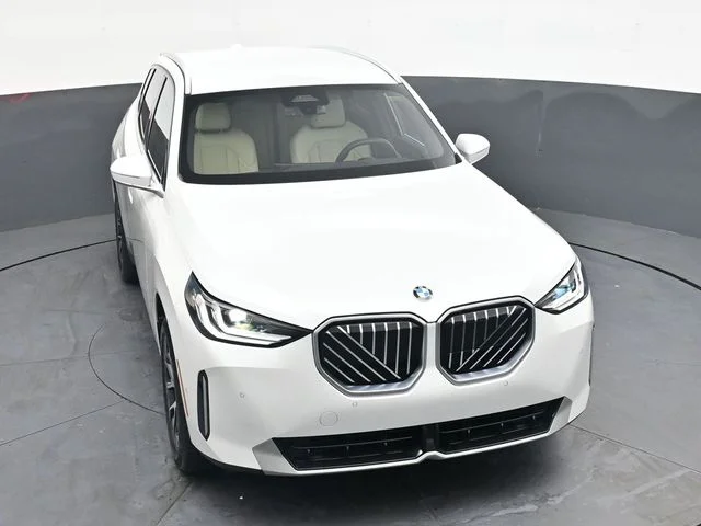 Used 2025 White BMW 30 xDrive image 27