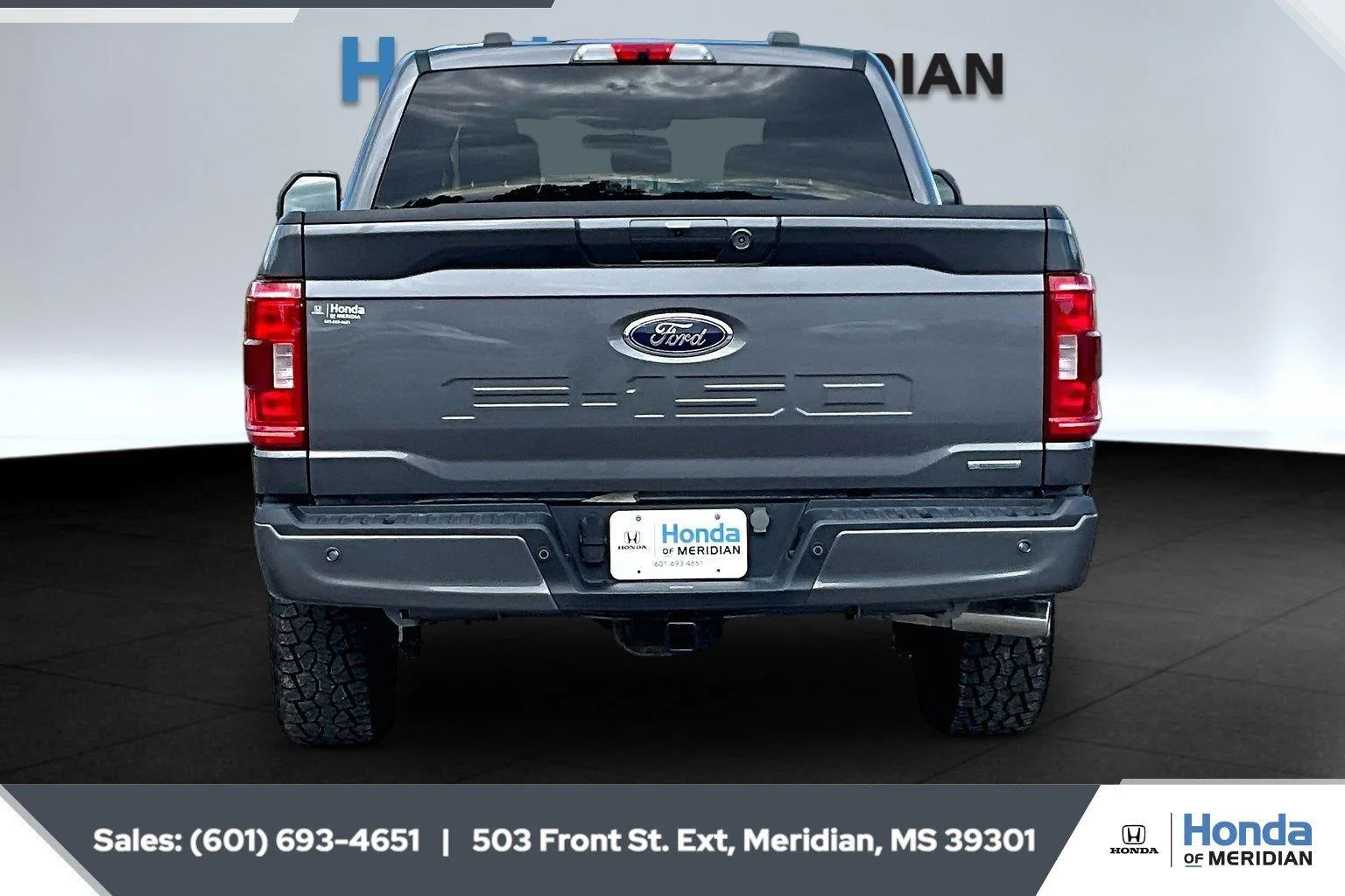 Used 2023 Carbonized Gray Ford XLT image 4