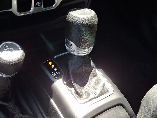 Used 2020 Teal Jeep Unlimited Sport S image 15
