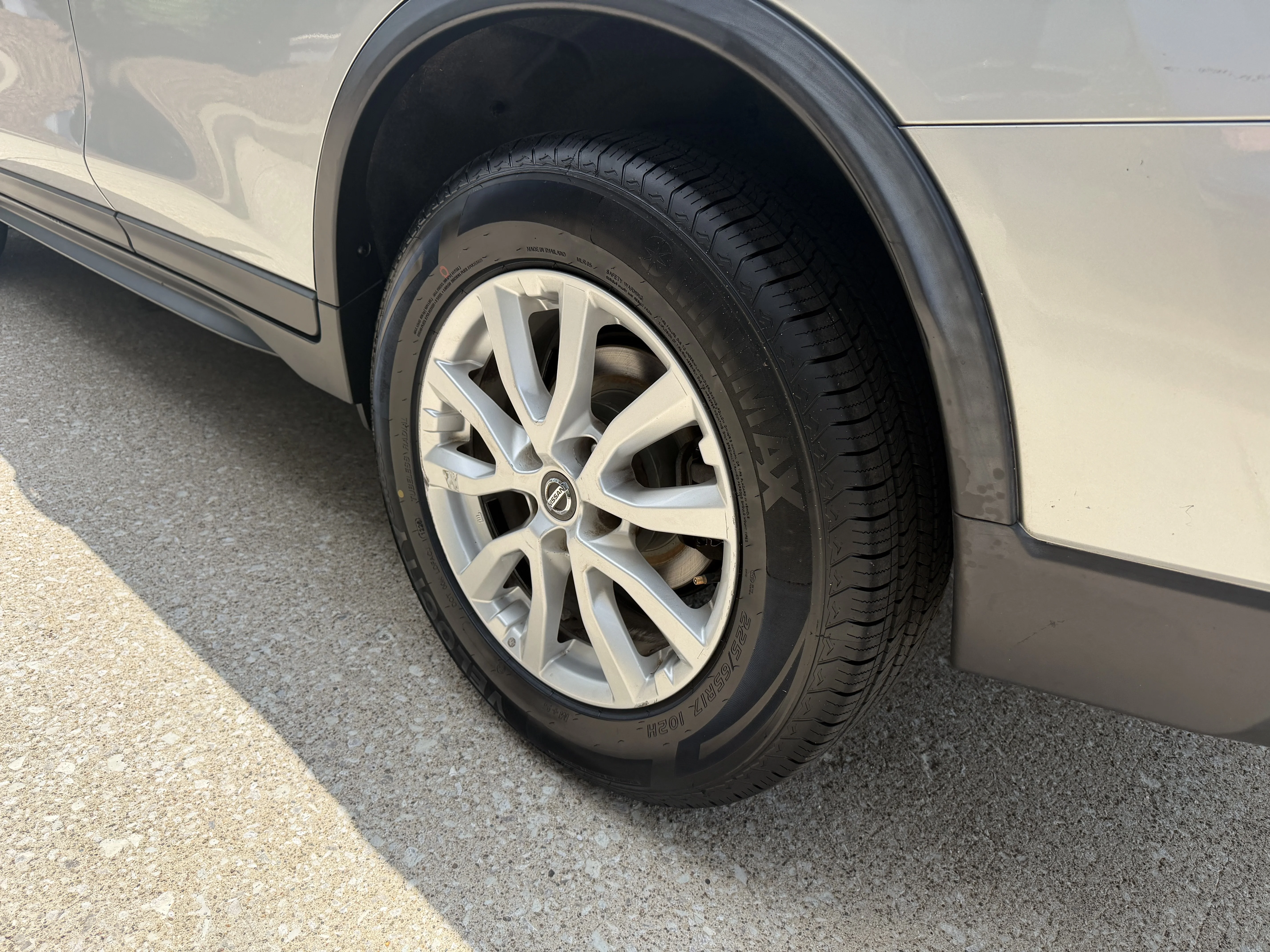 Used 2019 Brilliant Silver Metallic Nissan SV image 14