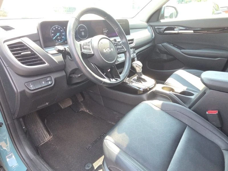 Used 2025 Blue Kia EX image 9