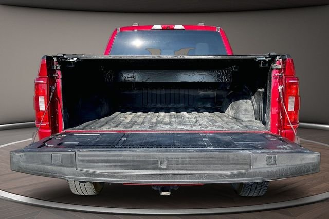 Used 2022 Red Ford XLT image 16