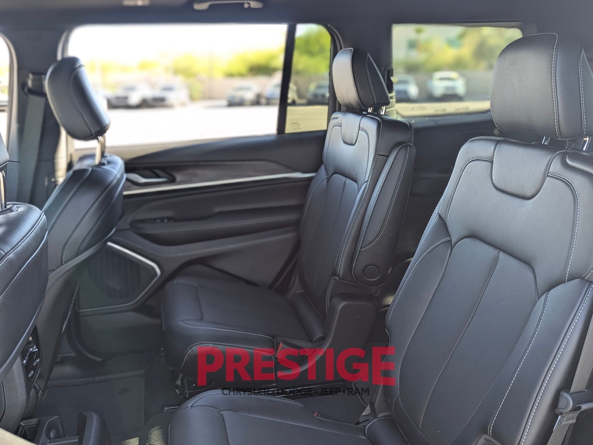 New 2026 Fathom Blue Pearl-Coat Exterior Paint Jeep Limited Reserve image 25