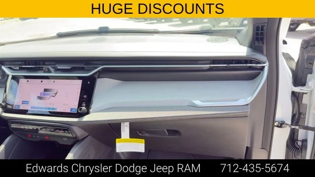 New 2026 White/off-white Jeep Laredo image 34