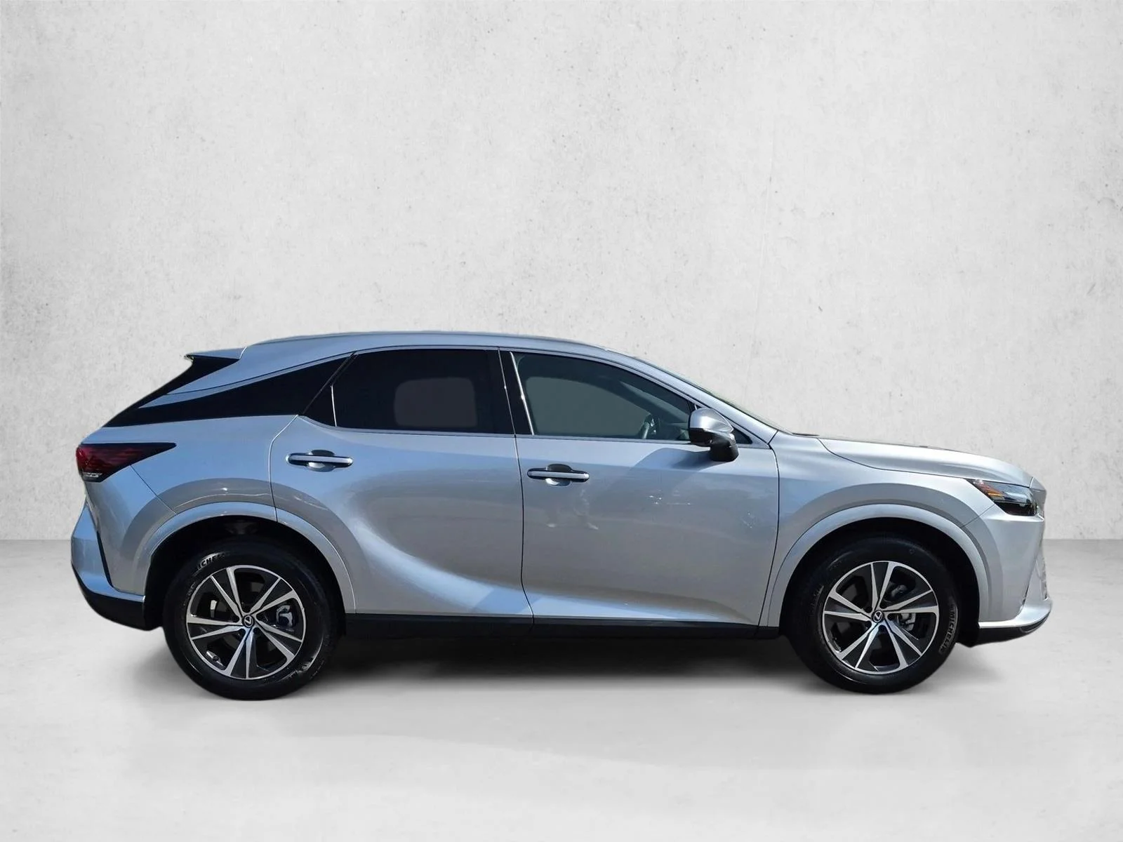 Used 2024 Iridium Lexus RX 350 Premium image 6