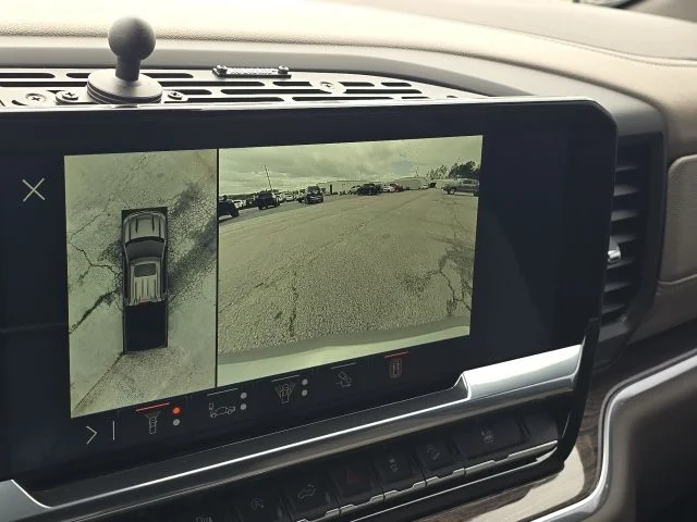 Used 2025 White Chevrolet LTZ image 36