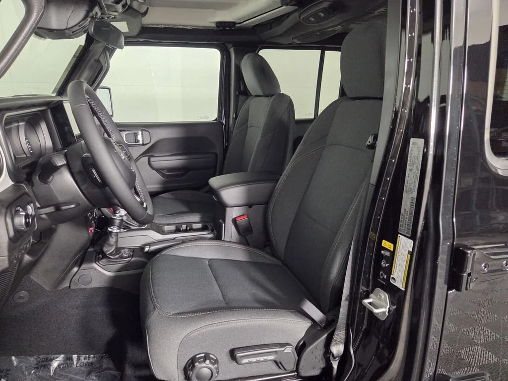 2026 Jeep Wrangler 4-Door Willys - Photo 10