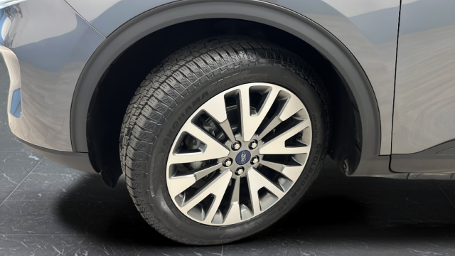 Used 2022 Carbonized Gray Metallic Ford Titanium image 36