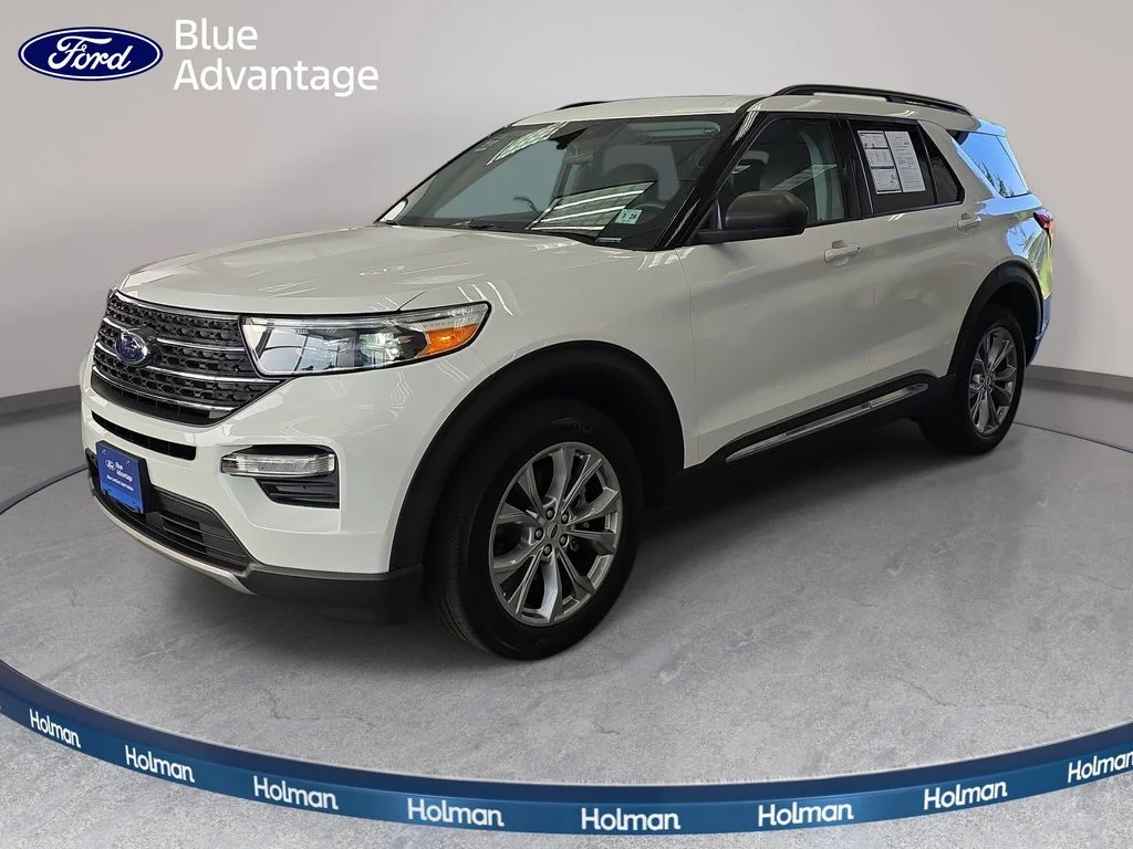 2023 Ford Explorer XLT 4WD's photo