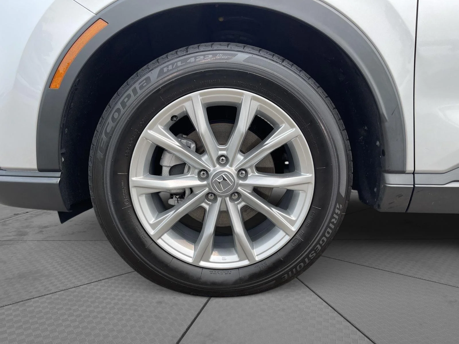 Used 2024 Lunar Silver Metallic Honda EX-L image 25