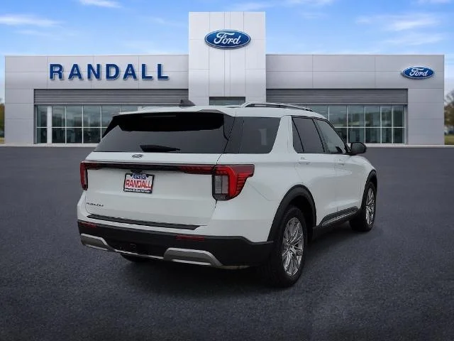 New 2026 Star White Metallic Tri-Coat Ford Platinum™ image 5