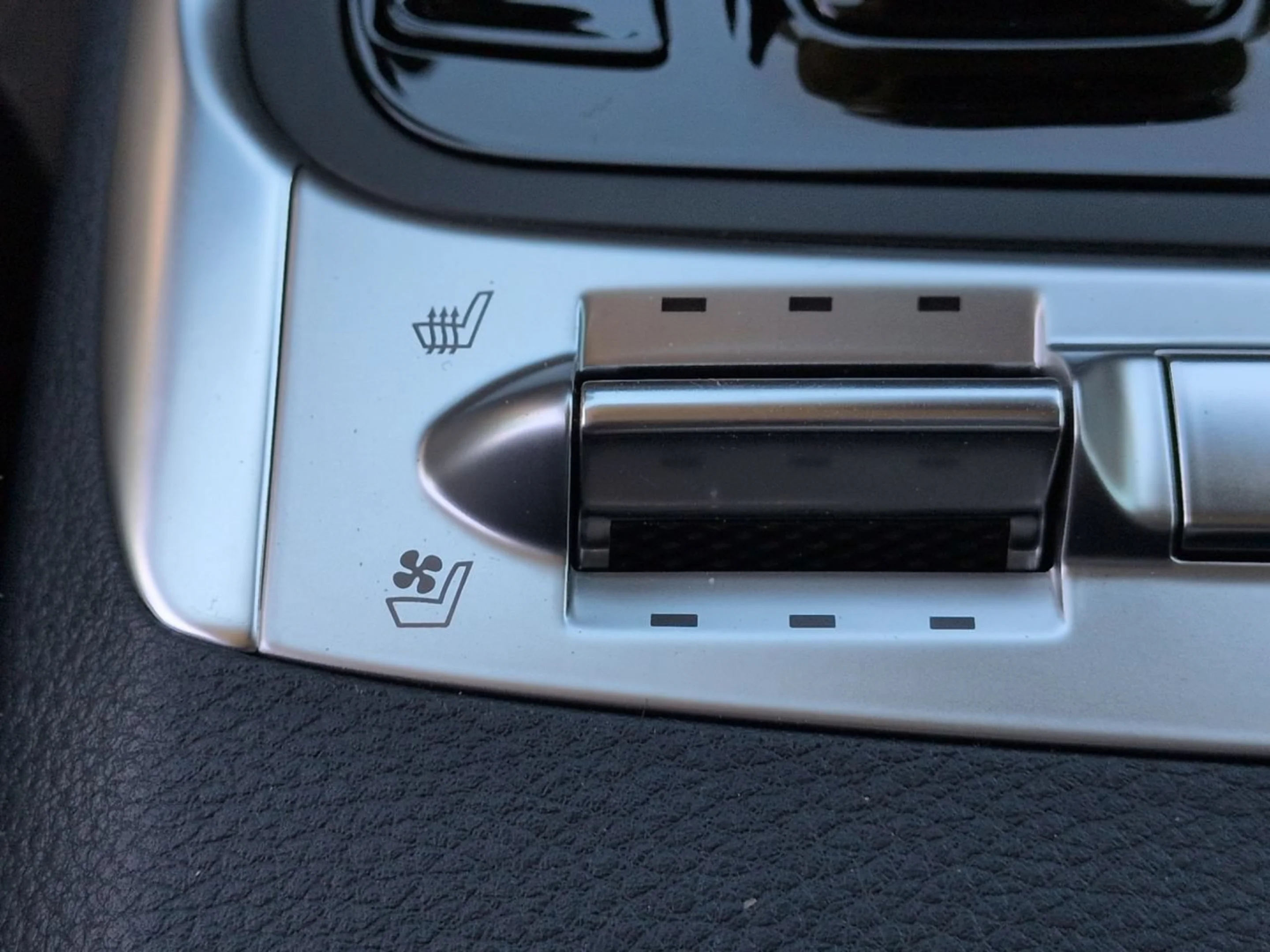 New 2026 Ivory Silver Kia SX image 25