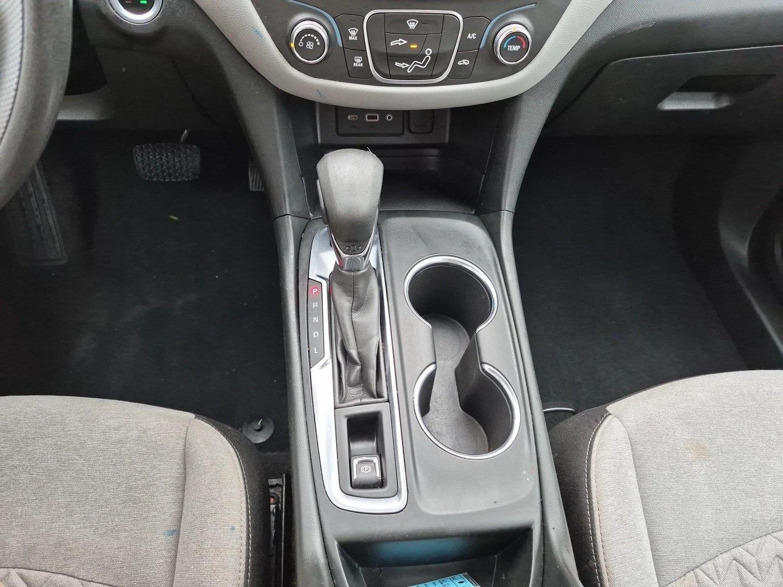 Used 2022 Iron Gray Metallic Chevrolet LS image 27