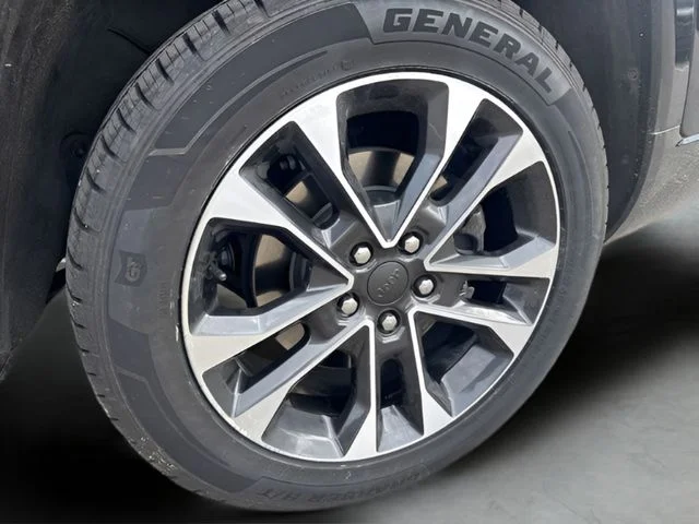 Used 2023 Black Jeep Overland image 21
