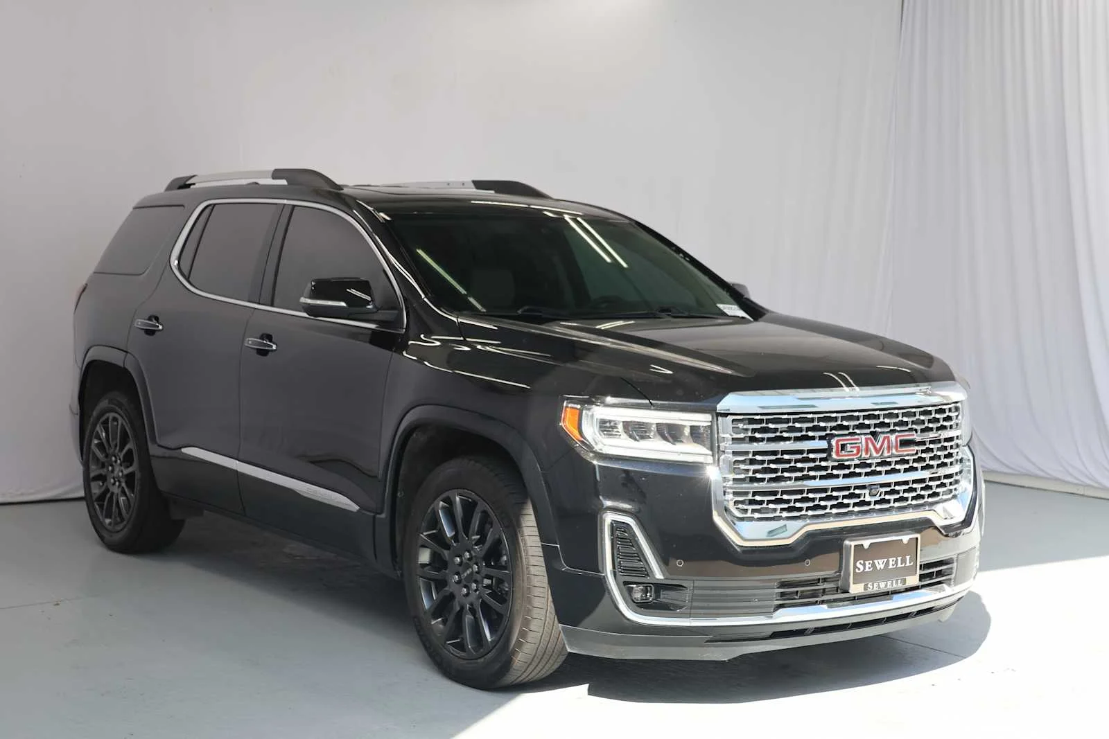 Used 2023 Ebony Twilight Metallic GMC Denali image 3