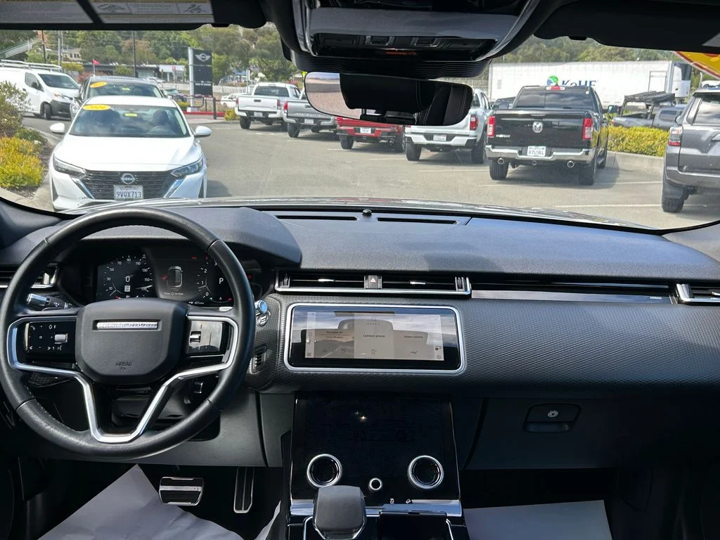 Used 2023 Gray Land Rover R-Dynamic S image 32