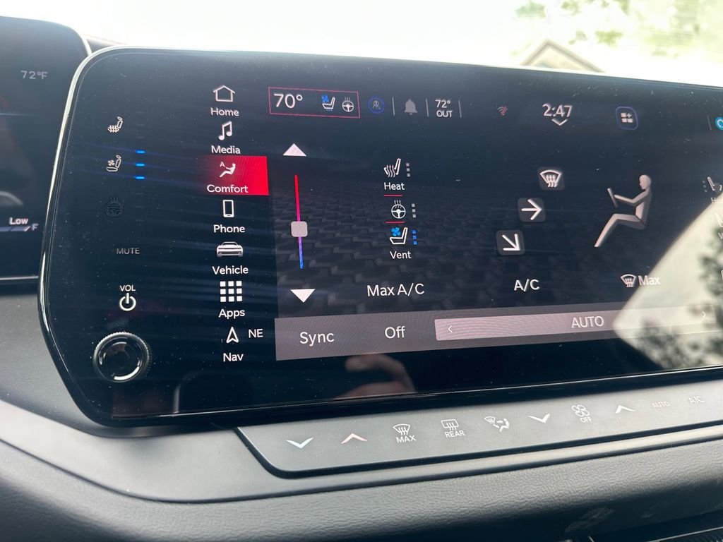 New 2026 White Knuckle Dodge R/T Plus image 24