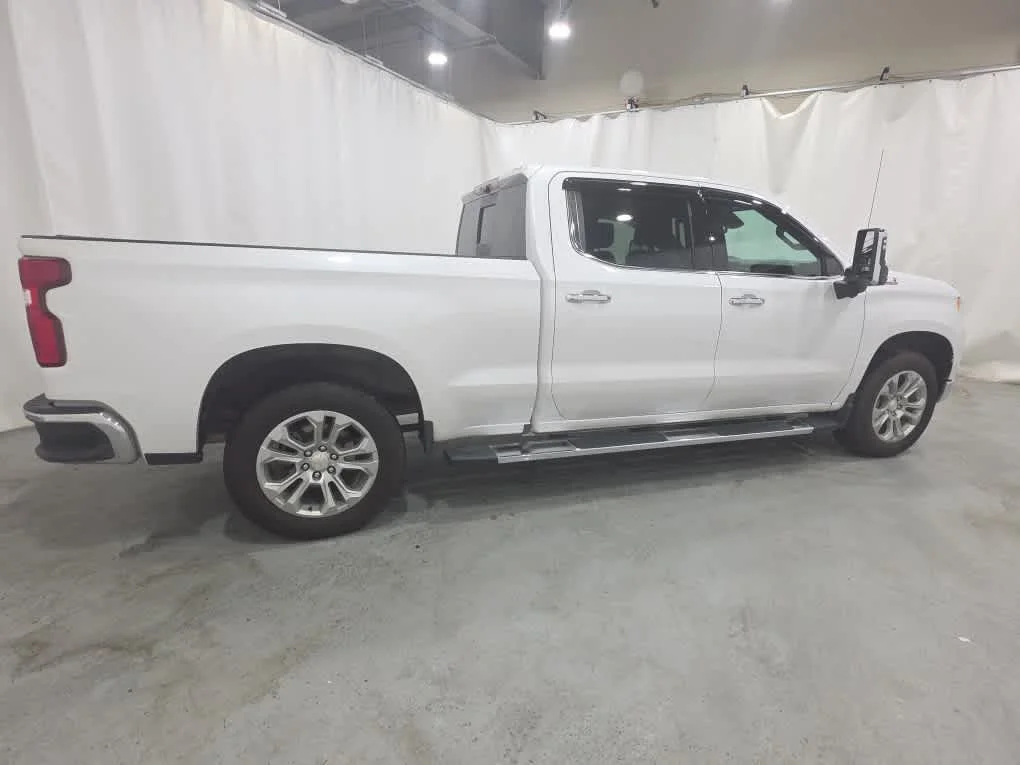 Used 2024 Iridescent Pearl Tricoat Chevrolet LTZ image 7