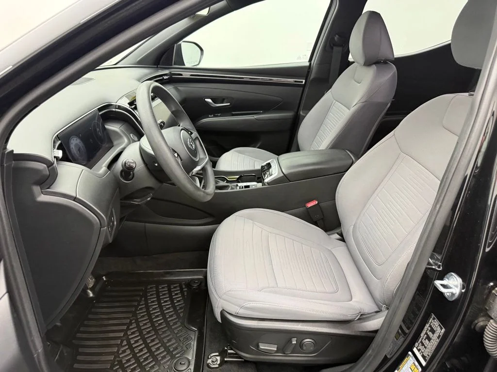 Used 2024 Black Hyundai SEL image 22