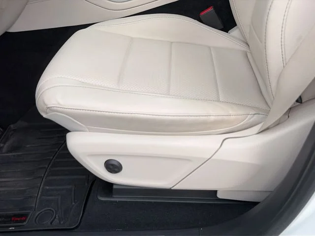 Used 2022 White Mercedes-Benz GLE 350 image 19